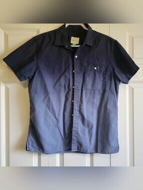 American Eagle Navy Ombre Shortsleeve Button Up Mens Large